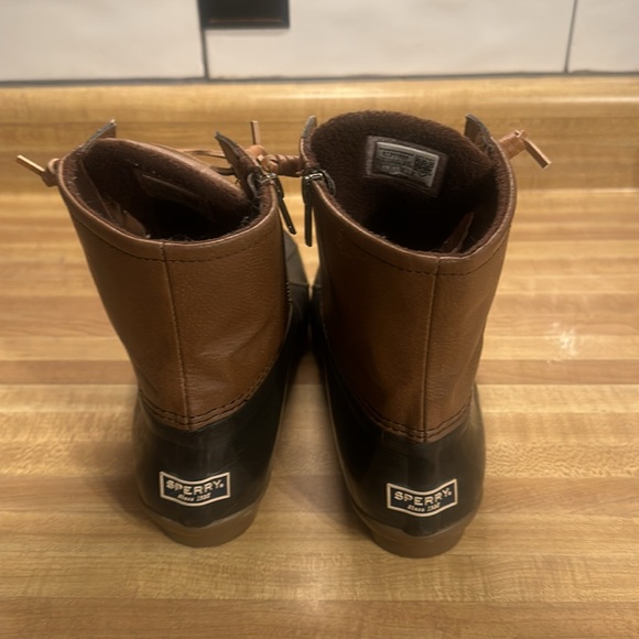 sperrys - Picture 2 of 2